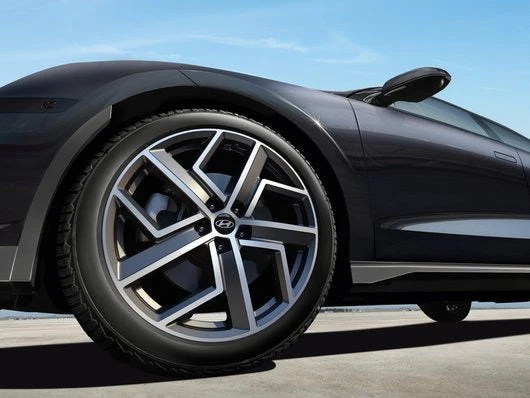 Hyundai 20'' Alloy wheel, Yongin, Bicolour - IONIQ 6 - Image 2