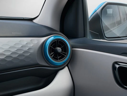 Hyundai Air vent trims, aqua turquoise
