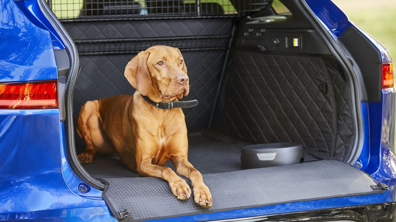 Jaguar Quilted Loadspace Liner