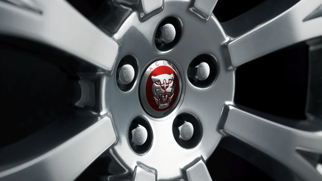 Jaguar Wheel Centre Badge Red Logo