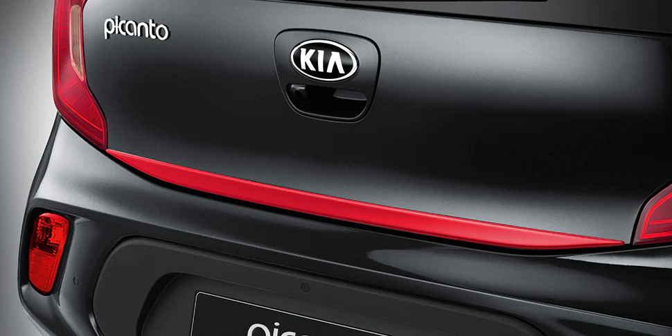 kia Tailgate Trim Line