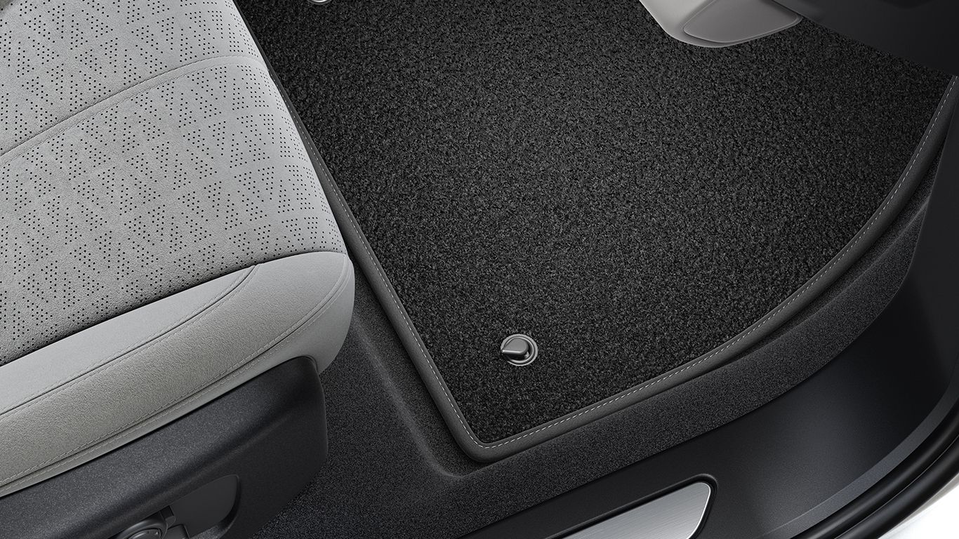 Land Rover Premium Carpet Mat Set - Ebony, RHD, Automatic