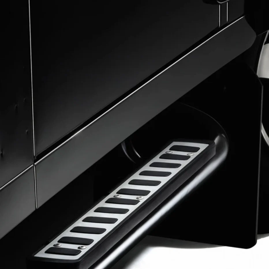 Land Rover Side Protection Runners - Black, 110 SW and DC - Image 2
