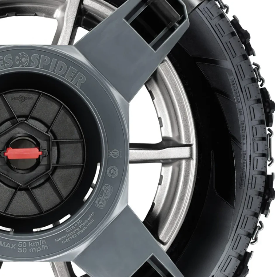 Land Rover Snow Traction System - 17" Wheels