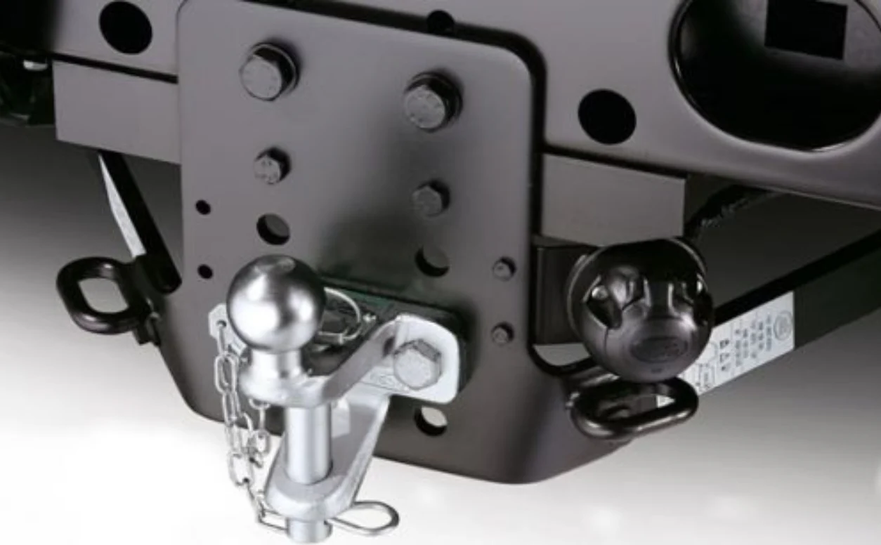 Land Rover Towing System - Tow Jaw