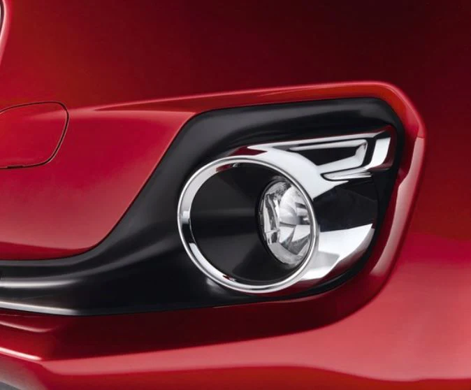 Suzuki Front Fog Lamp Trim - Chrome