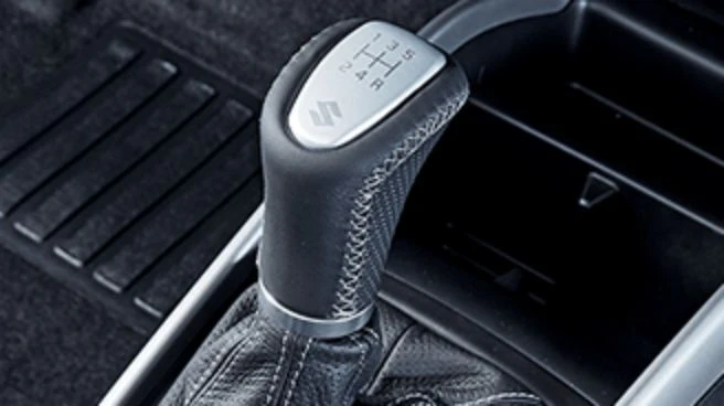 Suzuki Leather gear knob - black leather