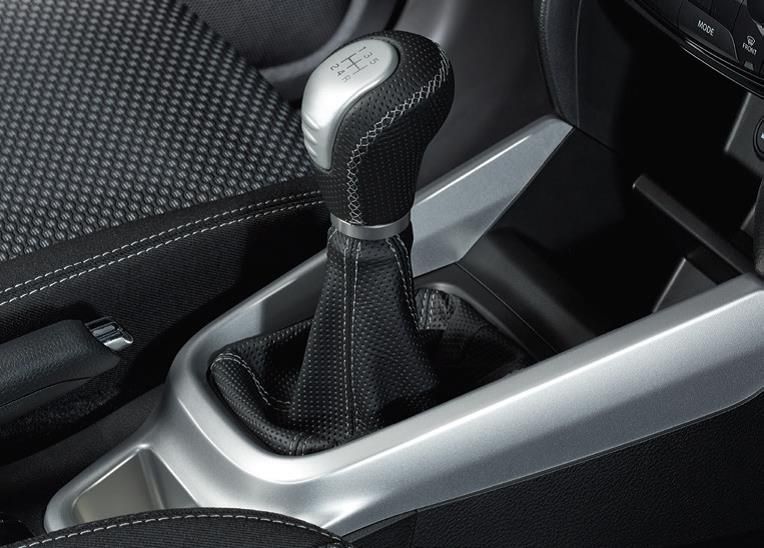 Suzuki Leather Gear Knob - Black with Silver