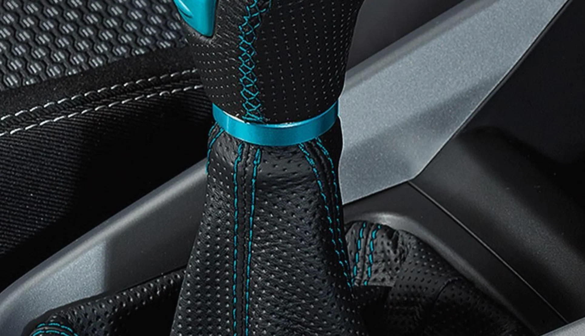 Suzuki Leather Gear Knob - Black with Turquoise - Image 2